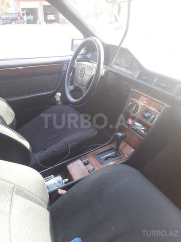 Mercedes E 250 1993, 400,000 km - 2.5 l - Bakı