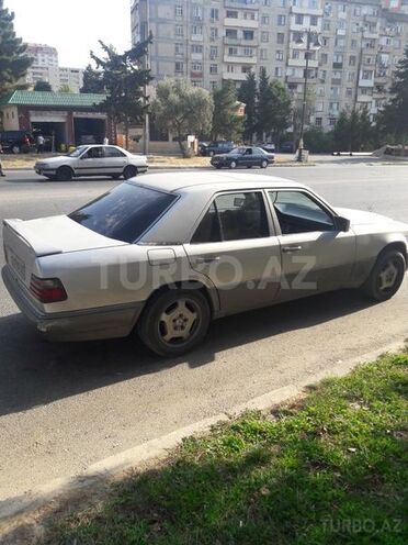Mercedes E 250 1993, 400,000 km - 2.5 l - Bakı
