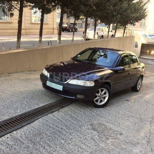 Opel Vectra 1997, 295,000 km - 2.0 l - Bakı