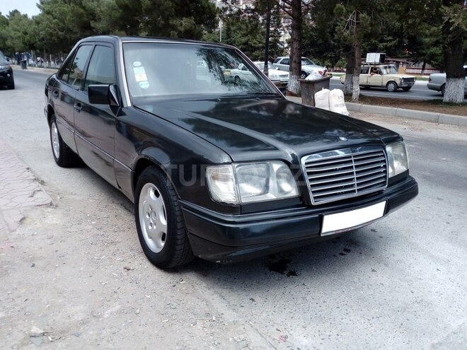 Mercedes E 280 1994, 298,000 km - 2.8 л - Sumqayıt