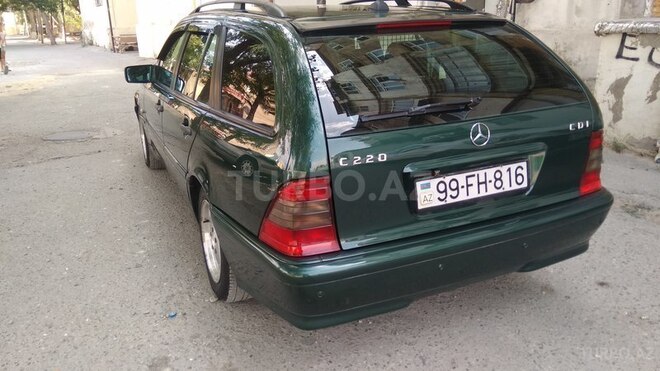 Mercedes C 220 2000, 243,000 km - 2.2 л - Bakı