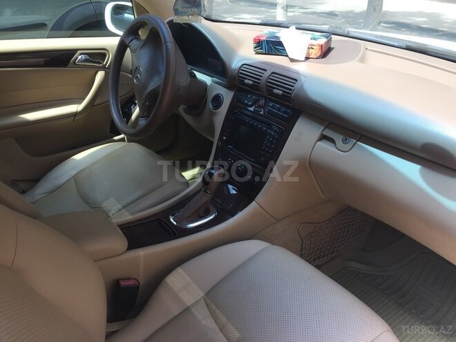 Mercedes C 240 2002, 260,000 km - 2.6 л - Bakı
