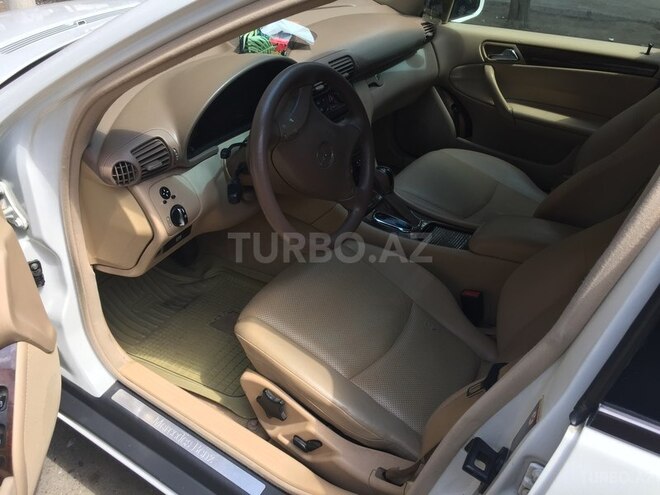 Mercedes C 240 2002, 260,000 km - 2.6 л - Bakı