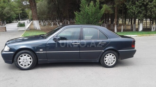 Mercedes C 220 2000, 385,123 km - 2.2 l - Bakı