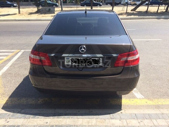 Mercedes E 220 2009, 216,000 km - 2.2 l - Bakı