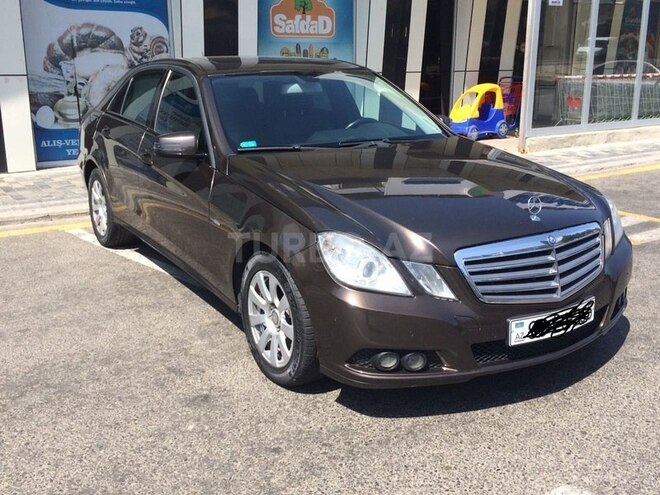 Mercedes E 220 2009, 216,000 km - 2.2 l - Bakı