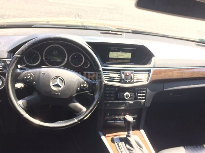 Mercedes E 220 2009, 216,000 km - 2.2 л - Bakı