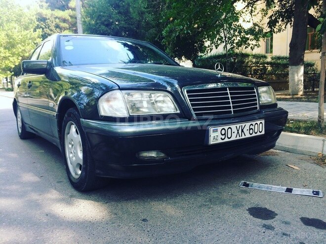 Mercedes C 180 2000, 290,000 km - 1.8 l - Bakı