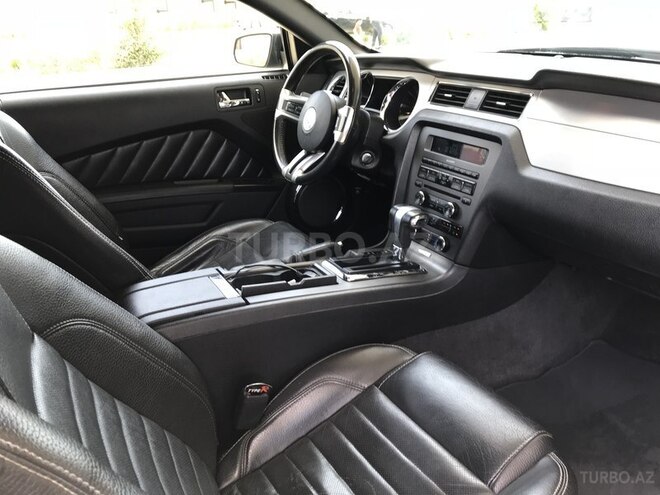 Ford Mustang 2011, 74,000 km - 3.7 l - Bakı