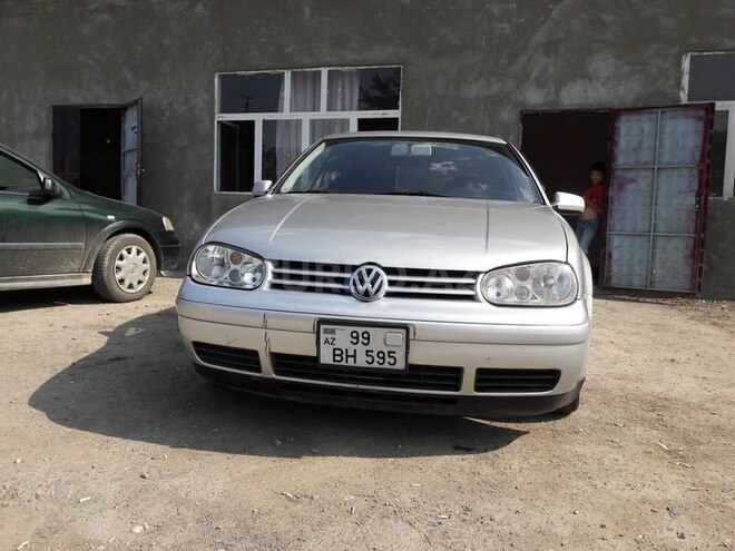 Volkswagen Golf 2001, 210,000 km - 2.0 l - Xudat