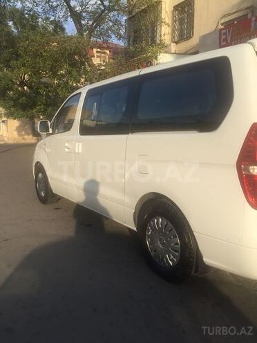 Hyundai H-1 2011, 150,000 km - 2.5 л - Bakı