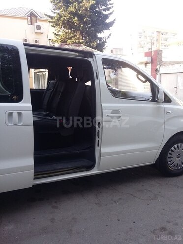 Hyundai H-1 2011, 150,000 km - 2.5 л - Bakı