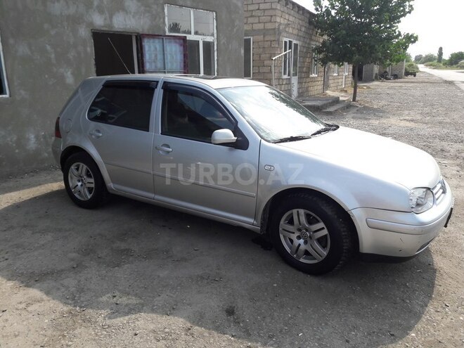 Volkswagen Golf 2001, 210,000 km - 2.0 l - Xudat
