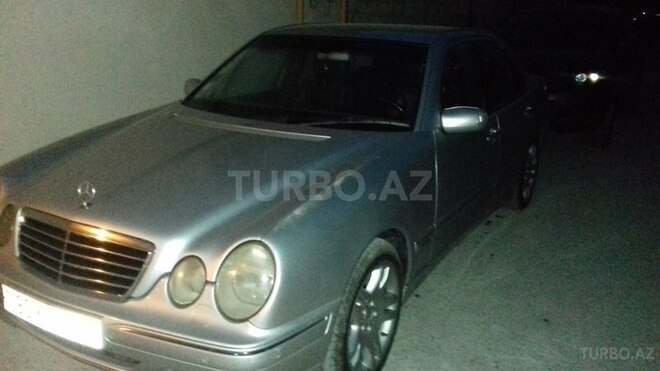 Mercedes E 240 1999, 320,000 km - 2.6 l - Bakı