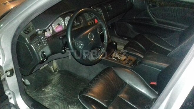 Mercedes E 240 1999, 320,000 km - 2.6 l - Bakı