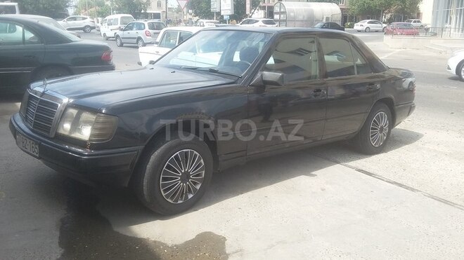 Mercedes E 230 1988, 230,000 km - 2.3 l - Bakı