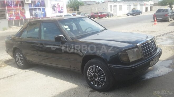 Mercedes E 230 1988, 230,000 km - 2.3 l - Bakı