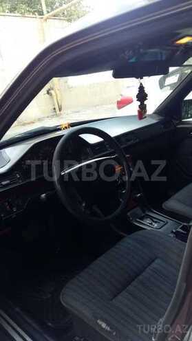 Mercedes E 220 1994, 298,000 km - 2.2 l - Bakı