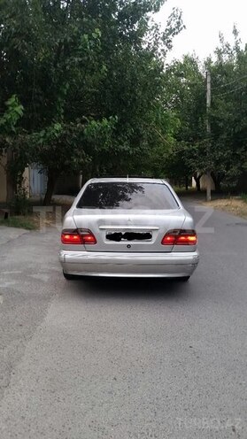 Mercedes E 270 2000, 262,000 km - 2.7 l - Bakı