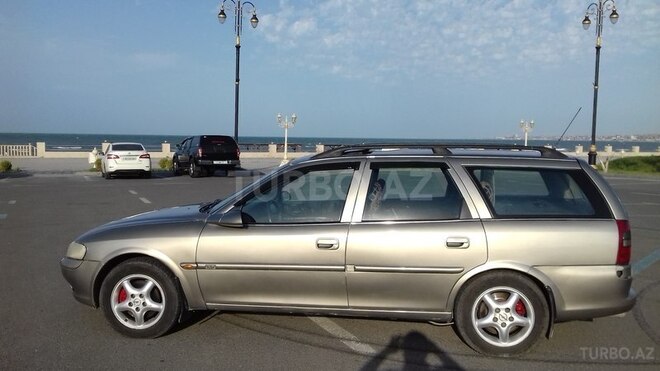 Opel Vectra 1998, 250,000 km - 2.0 l - Sumqayıt