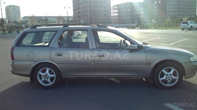 Opel Vectra 1998, 250,000 km - 2.0 l - Sumqayıt