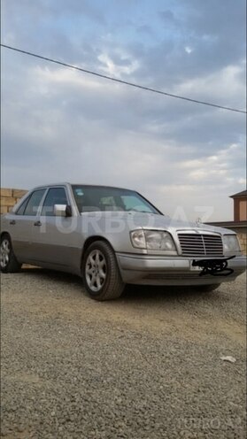 Mercedes E 220 1993, 399,520 km - 2.2 л - Bakı