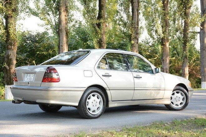 Mercedes C 230 1999, 250,000 km - 2.3 l - Zaqatala