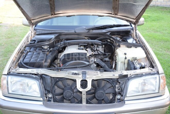 Mercedes C 230 1999, 250,000 km - 2.3 l - Zaqatala