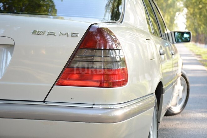 Mercedes C 230 1999, 250,000 km - 2.3 l - Zaqatala