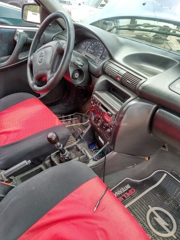 Opel Astra 1995, 908,070 km - 1.6 l - Masallı