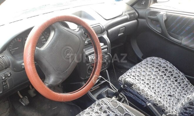 Opel Astra 1995, 200,000 km - 1.6 l - Sumqayıt
