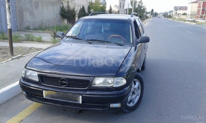 Opel Astra 1995, 200,000 km - 1.6 l - Sumqayıt