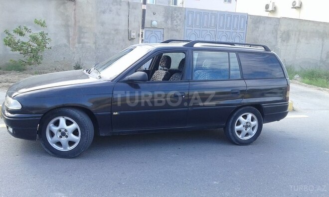 Opel Astra 1995, 200,000 km - 1.6 l - Sumqayıt