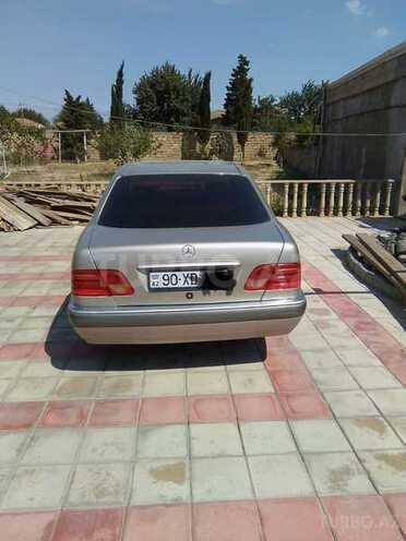 Mercedes E 200 1996, 368,000 km - 2.0 l - Bakı