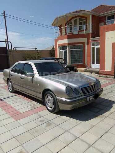 Mercedes E 200 1996, 368,000 km - 2.0 l - Bakı