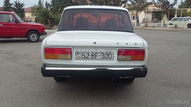 LADA (VAZ) 2107 2008, 52,000 km - 1.6 l - Salyan