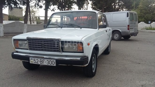LADA (VAZ) 2107 2008, 52,000 km - 1.6 l - Salyan