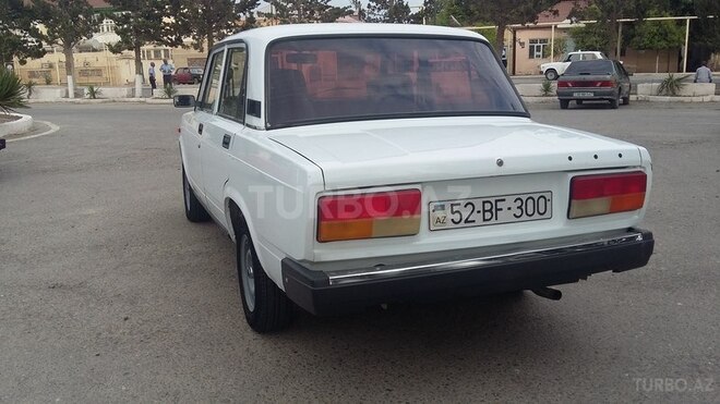 LADA (VAZ) 2107 2008, 52,000 km - 1.6 l - Salyan