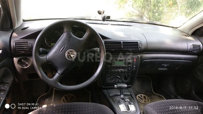 Volkswagen Passat 2002, 258,000 km - 1.8 л - Bərdə