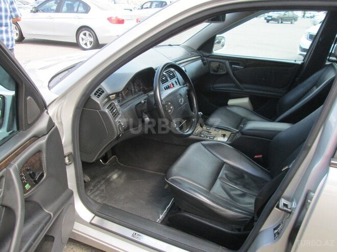 Mercedes E 240 1999, 370,000 km - 2.4 l - Bakı