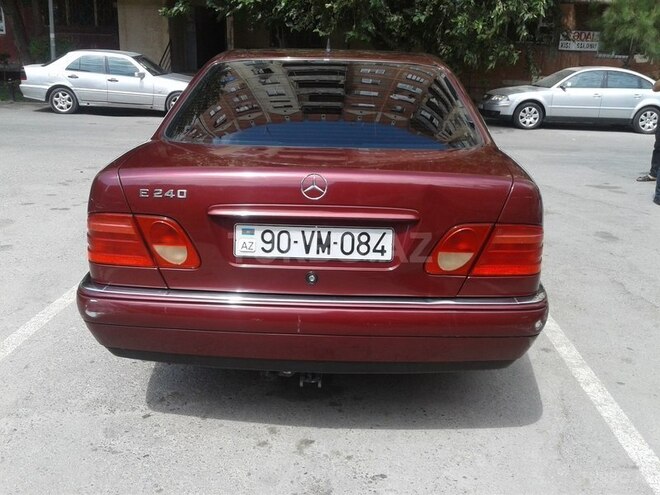 Mercedes E 240 1999, 250,000 km - 2.4 l - Bakı