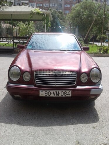 Mercedes E 240 1999, 250,000 km - 2.4 l - Bakı