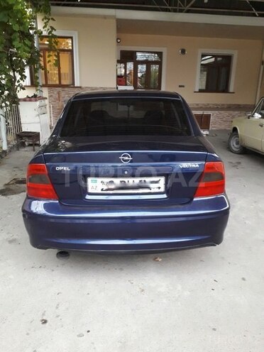 Opel Vectra 1999, 240,000 km - 1.6 l - Gəncə