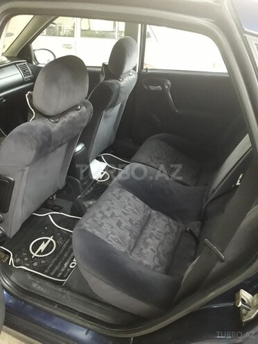 Opel Vectra 1999, 240,000 km - 1.6 l - Gəncə