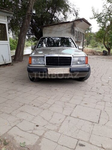 Mercedes E 200 1990, 400,568 km - 2.0 l - Bakı