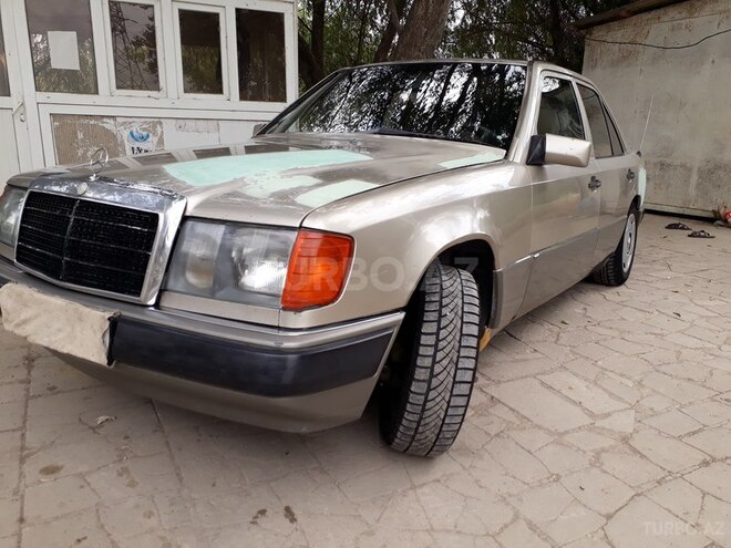 Mercedes E 200 1990, 400,568 km - 2.0 l - Bakı