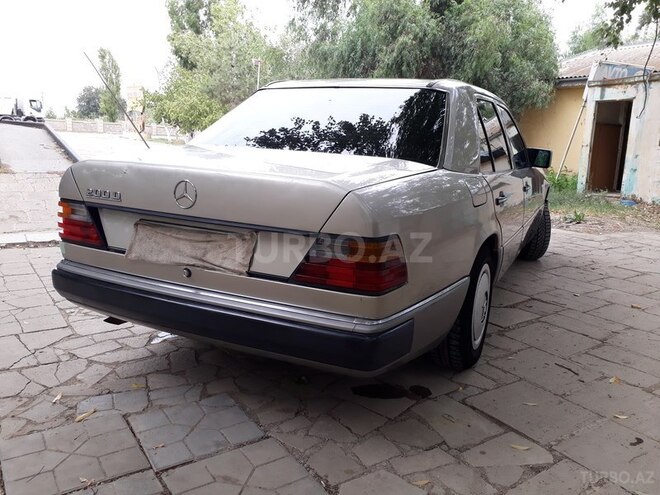 Mercedes E 200 1990, 400,568 km - 2.0 l - Bakı