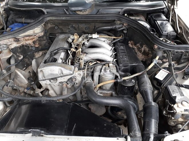 Mercedes E 200 1990, 400,568 km - 2.0 l - Bakı