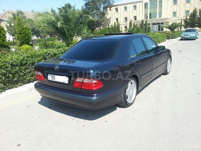 Mercedes E 240 2000, 270,235 km - 2.4 l - Sumqayıt