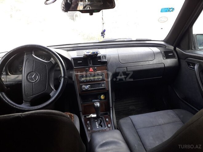 Mercedes C 200 1996, 235,733 km - 2.0 l - Bakı